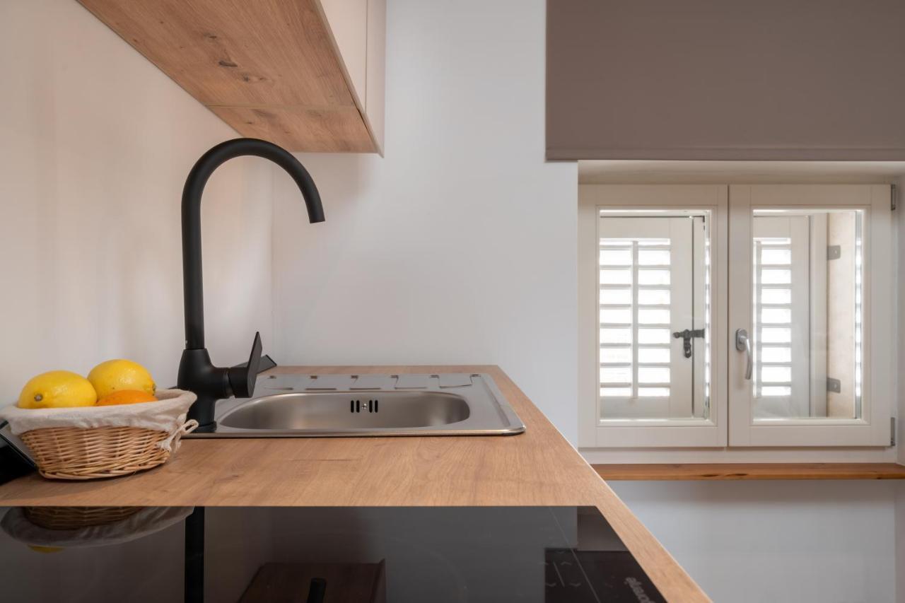 Aaa Apartments & Rooms With Free Parking Pula Buitenkant foto